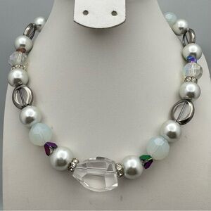 Elegant Kissaka Signed Pearl Crystal Statement Necklace Silver Tone Beaded